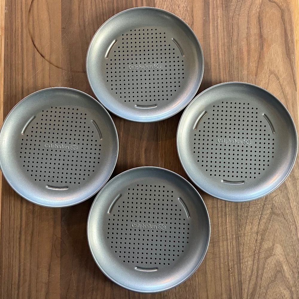 Set of 4 Calphalon  Mini Pizza Pans, Personal Pizza Pans